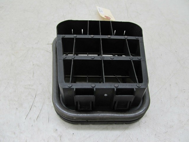 2005-2008 AUDI A6 C6 OEM LEFT REAR PRESSURE AIR VENT 