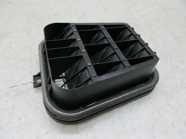 2005-2008 AUDI A6 C6 OEM LEFT REAR PRESSURE AIR VENT 