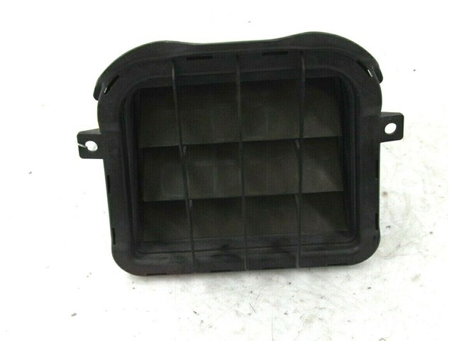 2009-2012 AUDI Q5 8R OEM RIGHT REAR QUARTER PANEL PRESSURE VENT 