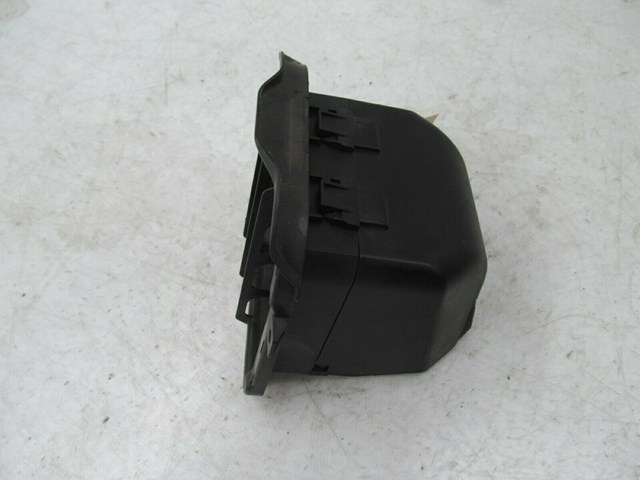 2009-2012 AUDI Q5 8R OEM RIGHT REAR QUARTER PANEL PRESSURE VENT 