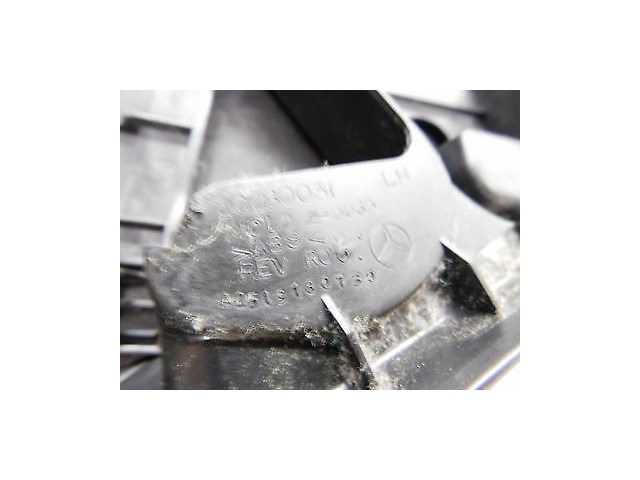 2006-2009 MERCEDES R350 W251 OEM LEFT FRONT DRIVER SEAT LOWER TRIM MOULDING