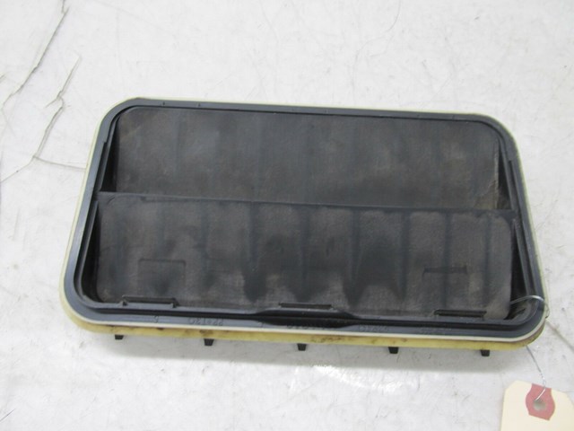  2004-2009 LEXUS RX350 RX330 OEM LEFT REAR TRUNK PRESSURE AIR VENT GUIDE 