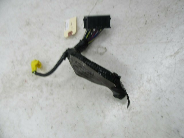 2010-2012 LINCOLN MKZ OEM LEFT FRONT DRIVER SEAT FLOOR PIGTAIL PLUGS