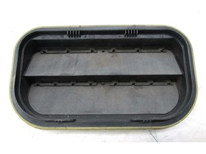 2006-2013 VOLVO C70 T5 OEM RIGHT REAR TRUNK AIR PRESSURE VENT 