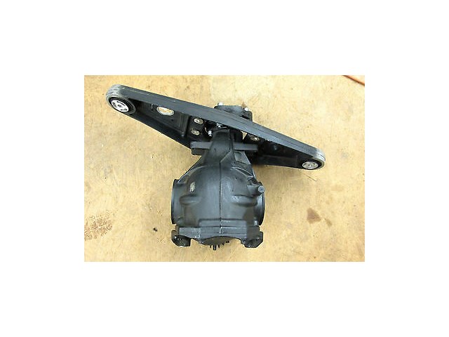 2004-2006 MERCEDES BENZ SL600 R230 OEM REAR DIFF DIFFERENTIAL AXLE BOX CARRIER