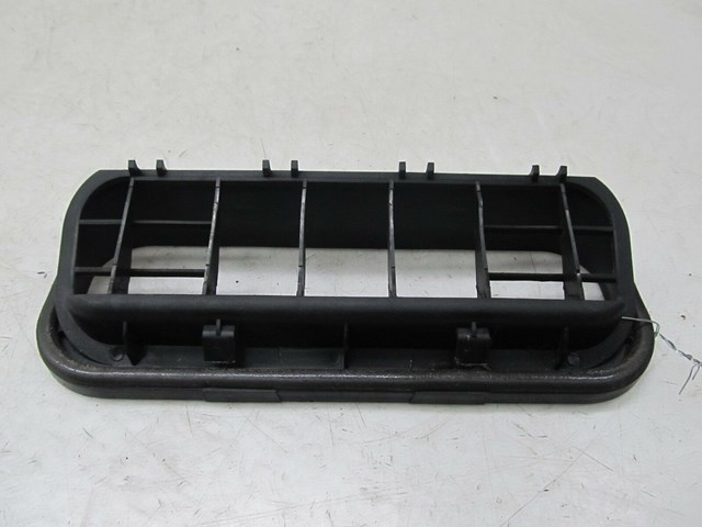 2001-2006 LEXUS LS430 OEM LEFT REAR TRUNK AIR DUST VENT 