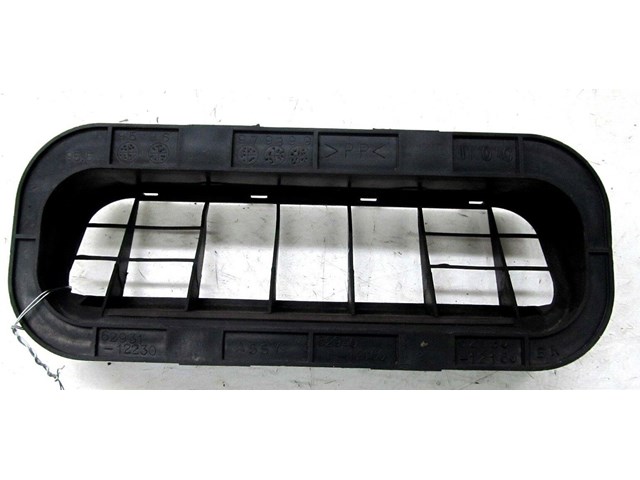 2001-2006 LEXUS LS430 OEM LEFT REAR TRUNK AIR DUST VENT 