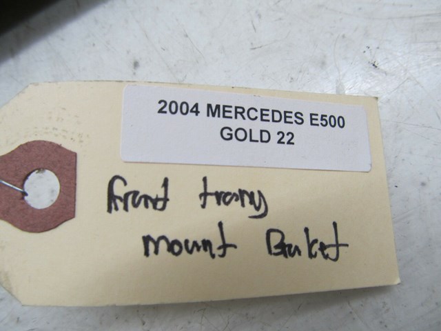  2003-2006 MERCEDES E500 W211 OEM FRONT TRANSMISSION MOUNTING BRACKET