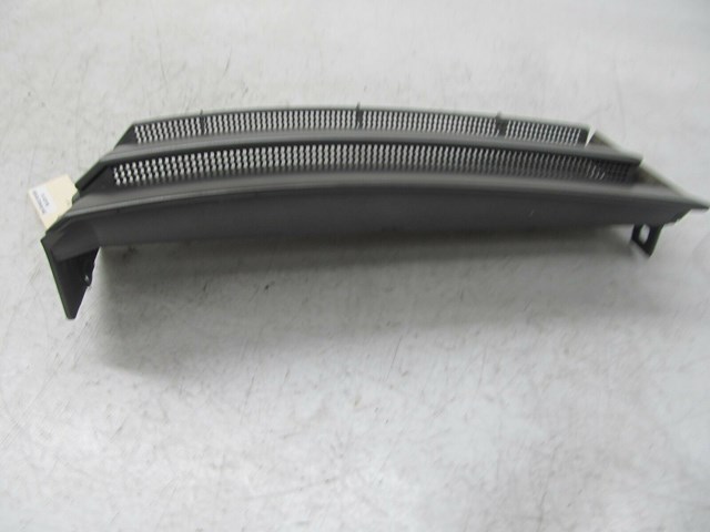 2003-2006 RANGE ROVER HSE OEM RIGHT FRONT PASSENGERS SIDE WING VENT 