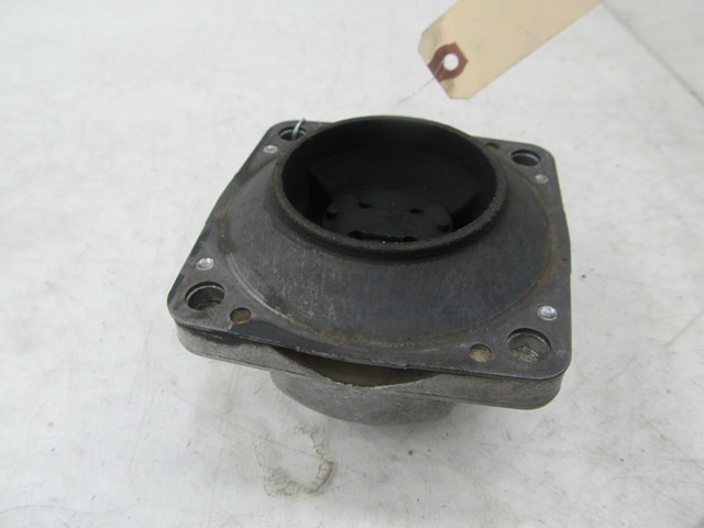 2007-2012 MERCEDES GL450 X164 OEM REAR TRANSMISSION MOUNT BRACKET 