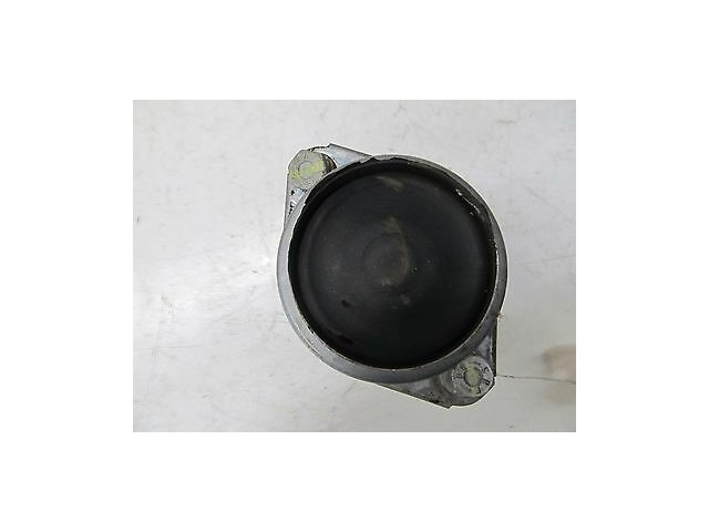 2004-2008 MASERATI QUATTROPORTE M139 OEM RIGHT REAR TRANSMISSION MOUNT BRACKET