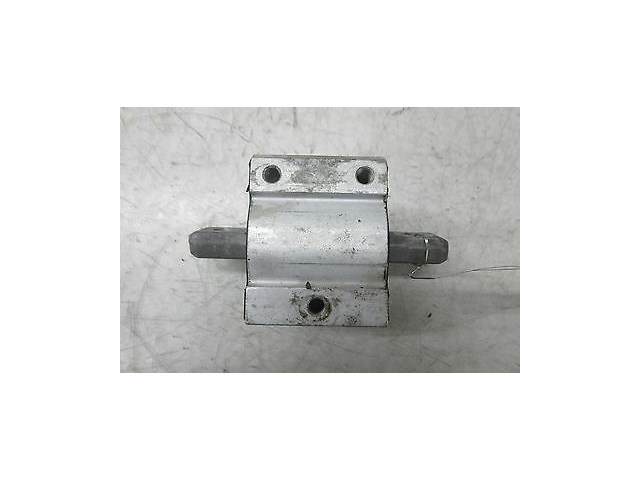 2007-2009 MERCEDES S600 W221 OEM TRANSMISSION MOUNT BRACKET 