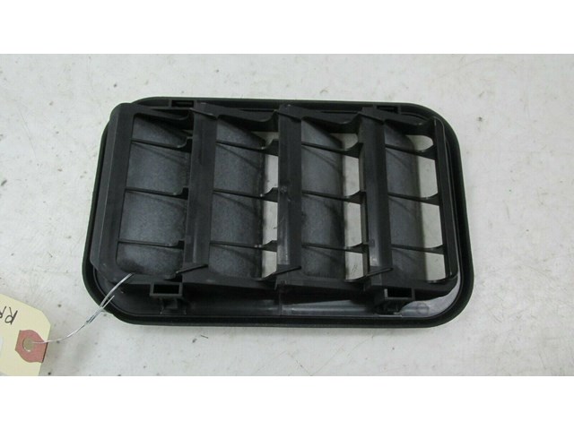 2017-2019 BUICK LACROSSE OEM RIGHT REAR QUARTER CABIN PRESSURE AIR VENT       