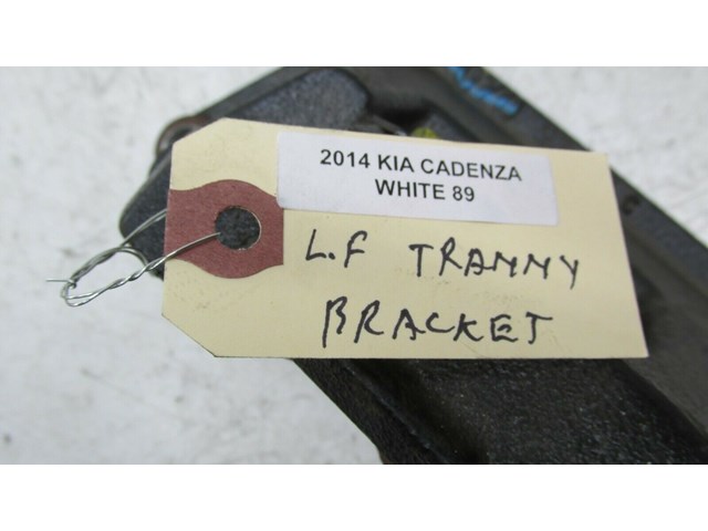  2014-2016 KIA CADENZA OEM LEFT FRONT TRANSMISSION MOUNT BRACKET 