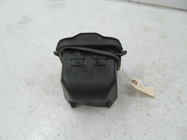 2009-2012 AUDI Q5 8R OEM LEFT REAR QUARTER PANEL PRESSURE VENT 