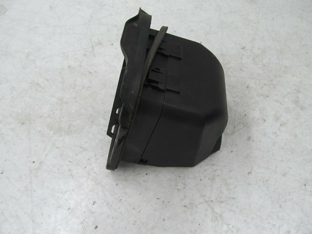 2009-2012 AUDI Q5 8R OEM LEFT REAR QUARTER PANEL PRESSURE VENT 