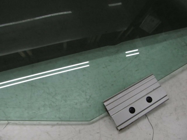 2005-2009 SAAB 9-5 OEM RIGHT REAR PASSENGER SIDE DOOR WINDOW GLASS