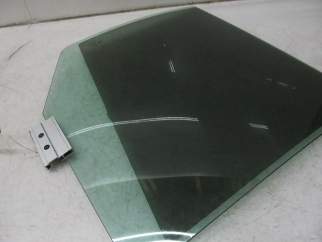 2005-2009 SAAB 9-5 OEM RIGHT REAR PASSENGER SIDE DOOR WINDOW GLASS