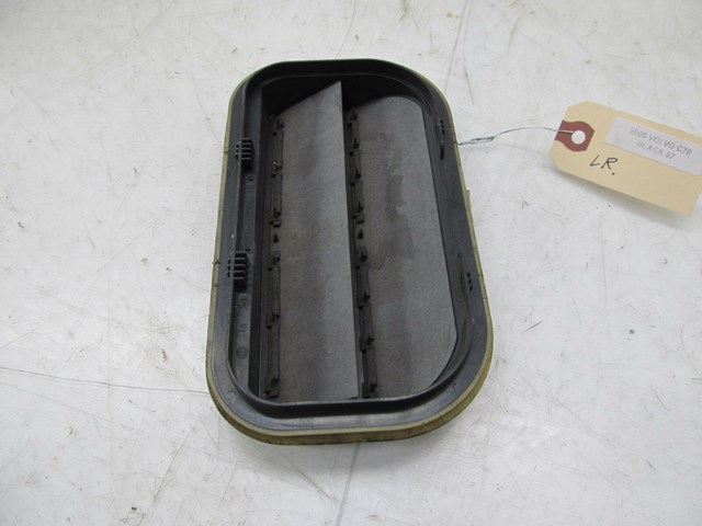 2006-2013 VOLVO C70 T5 OEM LEFT REAR TRUNK AIR PRESSURE VENT 