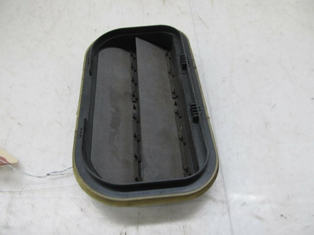 2006-2013 VOLVO C70 T5 OEM LEFT REAR TRUNK AIR PRESSURE VENT 