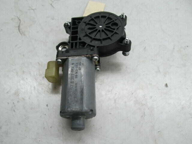 2006-2010 BMW 650i E64 OEM RIGHT REAR QUARTER WINDOW GLASS MOTOR   