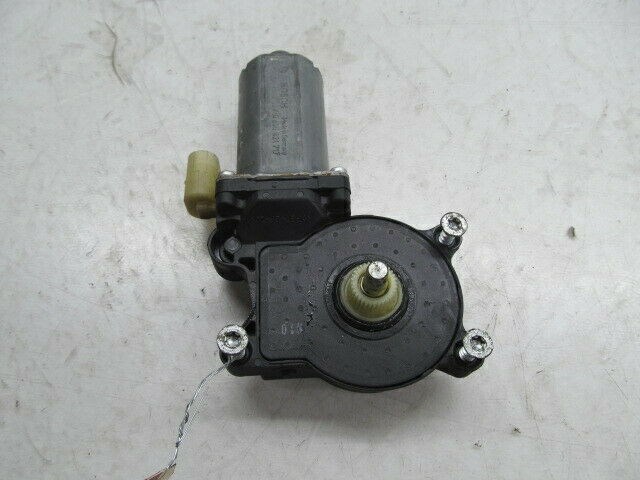 2006-2010 BMW 650i E64 OEM RIGHT REAR QUARTER WINDOW GLASS MOTOR   