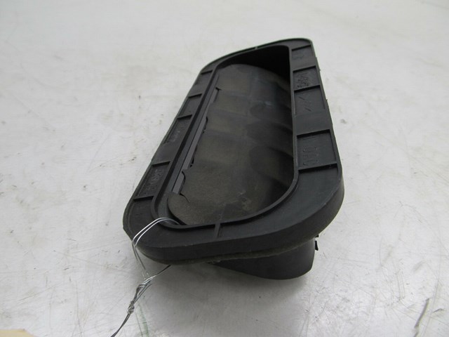 2001-2006 LEXUS LS430 OEM LEFT REAR QUARTER PANEL PRESSURE VENT 