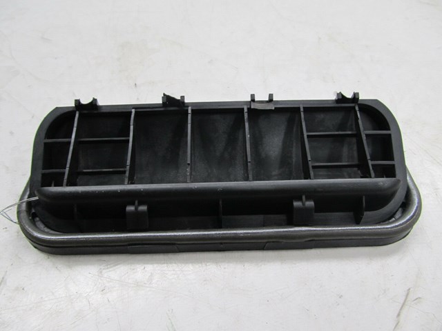 2001-2006 LEXUS LS430 OEM LEFT REAR QUARTER PANEL PRESSURE VENT 