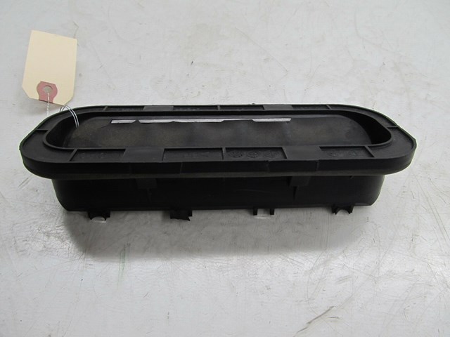 2001-2006 LEXUS LS430 OEM LEFT REAR QUARTER PANEL PRESSURE VENT 