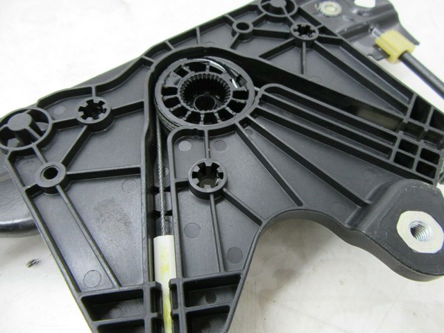 2013-2018 FORD FUSION OEM RIGHT FRONT PASSENGER SIDE DOOR WINDOW GLASS REGULATOR