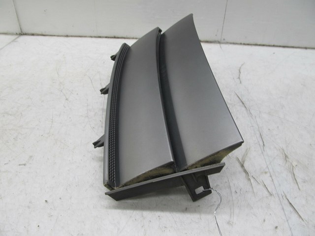 2003-2006 RANGE ROVER HSE OEM LEFT FRONT DRIVER SIDE FENDER WING VENT 