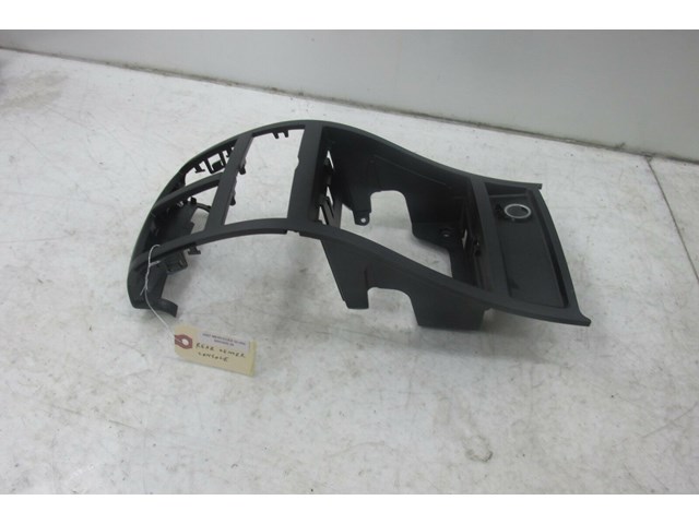 2007-2012 MERCEDES GL450 X164 OEM REAR CENTER CONSOLE AIR VENT TRIM A 1646800507