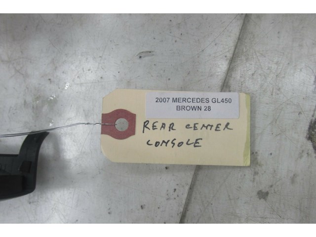 2007-2012 MERCEDES GL450 X164 OEM REAR CENTER CONSOLE AIR VENT TRIM A 1646800507