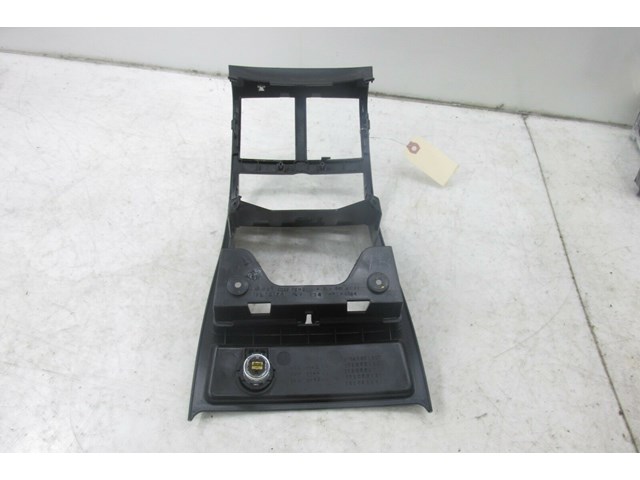 2007-2012 MERCEDES GL450 X164 OEM REAR CENTER CONSOLE AIR VENT TRIM A 1646800507