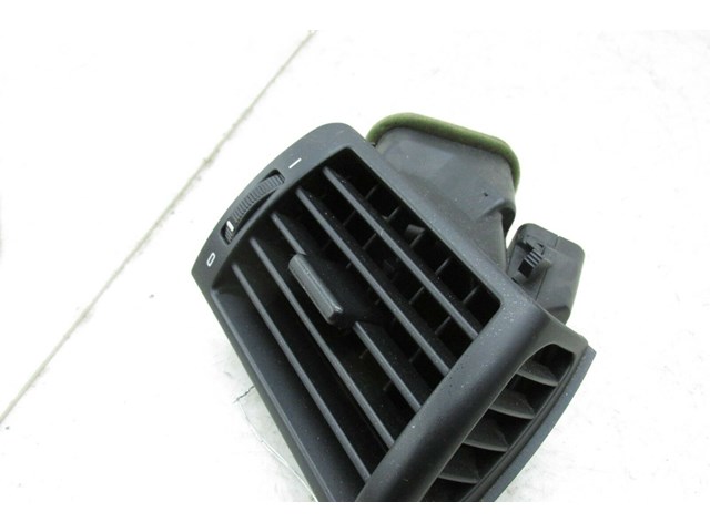 2002-2006 BMW M3 E46 COUPE OEM RIGHT SIDE PASSENGERS AIR VENT 