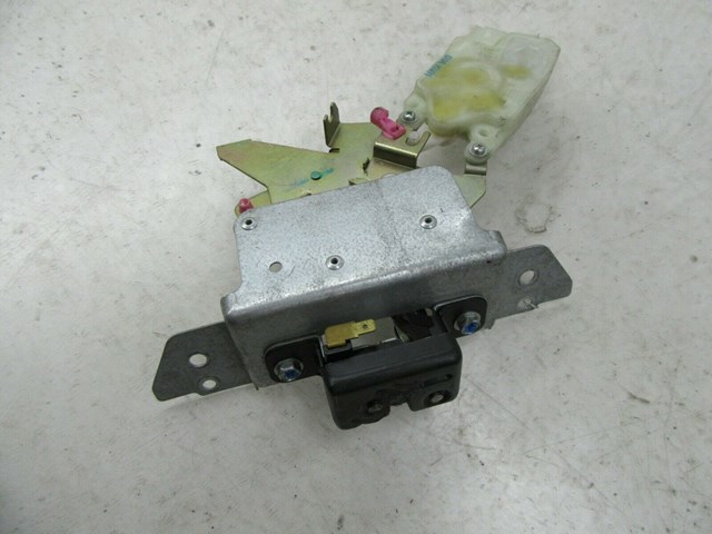 2004-2015 NISSAN ARMADA OEM REAR POWER TAILGATE HATCH TRUNK GLASS ACTUATOR LATCH
