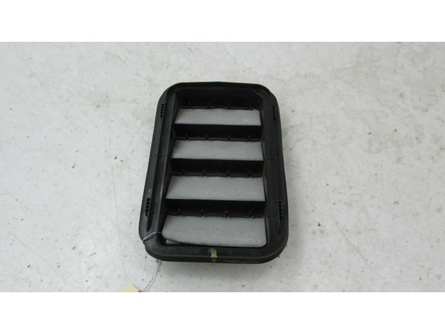 2017-2019 BUICK LACROSSE OEM LEFT REAR QUARTER CABIN PRESSURE AIR VENT       