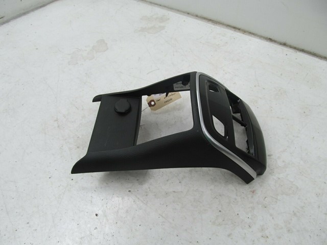 2013-2017 CADILLAC XTS OEM REAR CENTER CONSOLE AIR VENT TRIM AMD86310