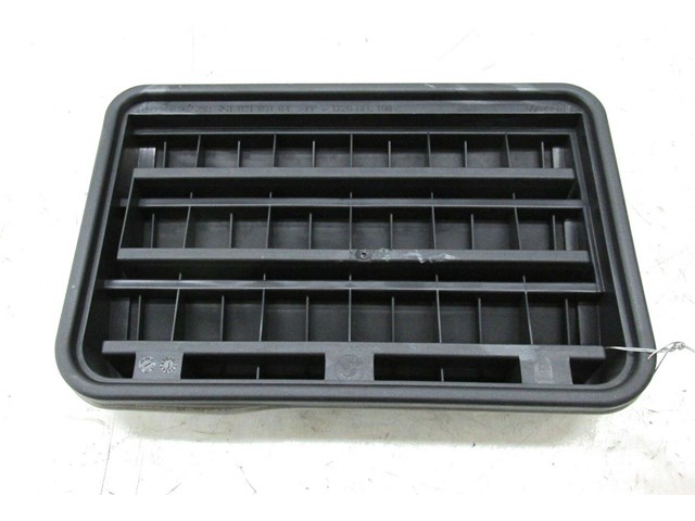  2009-2013 BMW 328i E93 LCI OEM LEFT REAR DRIVER SIDE AIR PRESSURE VENT 