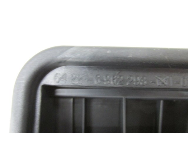  2009-2013 BMW 328i E93 LCI OEM LEFT REAR DRIVER SIDE AIR PRESSURE VENT 