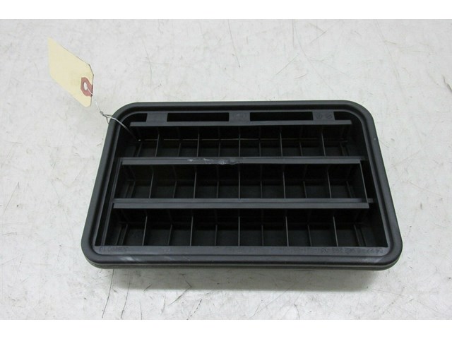 2009-2013 BMW 328i E93 LCI OEM LEFT REAR DRIVER SIDE AIR PRESSURE VENT 