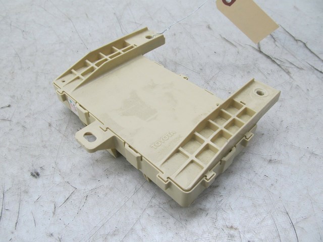 2004-2009 LEXUS RX350 RX330 OEM LEFT FRONT FUSE RELAY BOX 