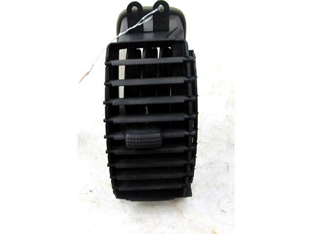 2007-2015 NISSAN XTERRA OEM RIGHT CENTER PASSENGER SIDE AIR VENT 68750EA000