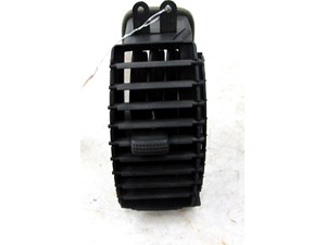 2007-2015 NISSAN XTERRA OEM RIGHT CENTER PASSENGER SIDE AIR VENT 68750EA000