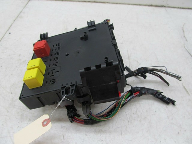 2004-2011 SAAB 9-3 AERO OEM LEFT REAR FUSE RELAY BOX TRUNK 