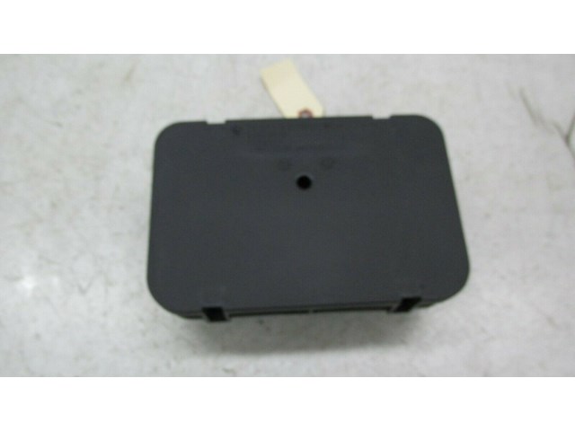  2007-2010 BMW X5 E70 OEM LEFT REAR QUARTER PANEL PRESSURE VENT 