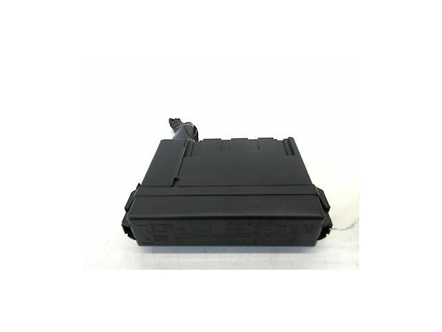 2003-2004 INFINITI G35 SEDAN OEM RIGHT FRONT UNDER HOOD FUSE RELAY BOX