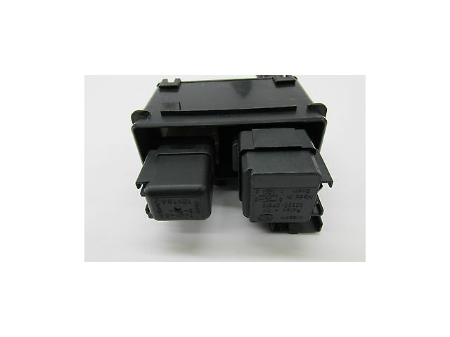 2007-2008 INFINITI G35S SEDAN OEM  RIGHT FRONT SMALLER FUSE RELAY POWER BOX