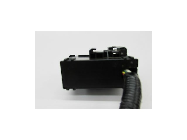 2007-2008 INFINITI G35S SEDAN OEM  RIGHT FRONT SMALLER FUSE RELAY POWER BOX