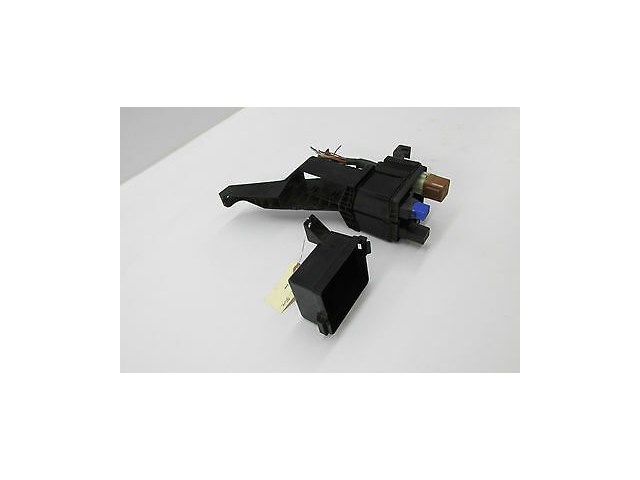 2002-2006 INFINITI Q45 OEM RIGHT PASSENGER SIDE FRONT RELAY BOX